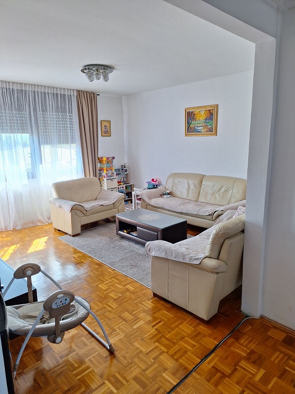 Dvostrano orijentisan stan od 86 m2 u centru Prijedora