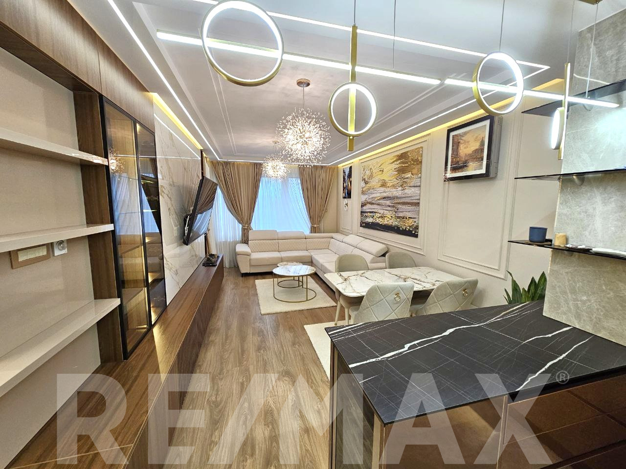 Luksuzan trosoban stan sa garažnim mjestom - 70 m2